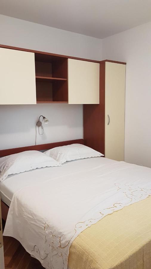 Apartmani Ljerka Малинська Екстер'єр фото